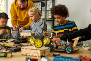 Metodologias ativas na educação fundamental: aprendizado colaborativo